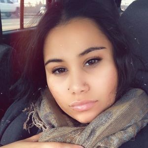 Meet your Posher, Adriana